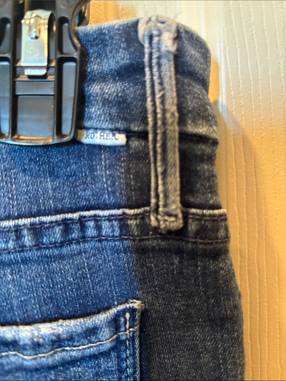 MOTHER Denim The Looker Mid-Rise Skinny Jeans in Groovin' - Size 28 - Picture 5 of 6